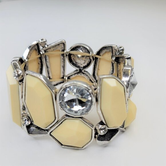 Cream Faceted Jewel Stone Stretch Bracelet - Picture 6 of 6